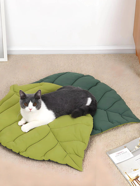4-Season Pet Sleeping Pad - Durable Leaf Design Mat for Cats & Dogs, Cage or Floor Use - Image 5